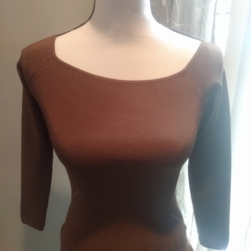 Brand New H&M Fitted Body Blouse